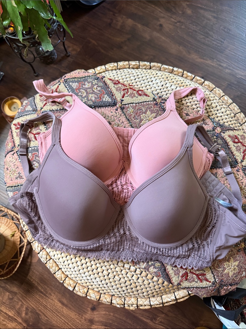 Vince Camuto Dual-Tone Molded Underwire Bra in Mauve and Pink